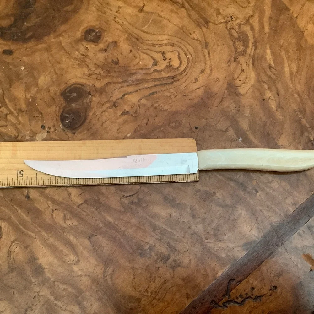 Vintage QUIKUT Stainless Steele 8.75” Steak Knives Ivory Plastic Handle Lot of 3